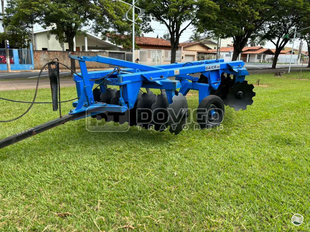 IMPLEMENTOS AGRICOLAS GRADE INTERMEDIÁRIA INTERMEDIÁRIA 14 DISCOS Dovigo Tratores ARTUR NOGUEIRA SÃO PAULO SP